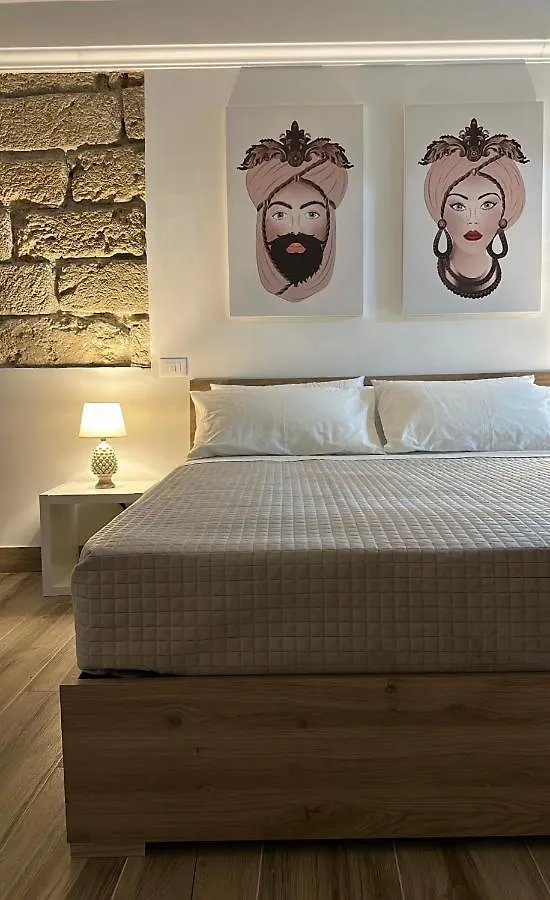 Konukevi Il Moro Otel Carini İtalya