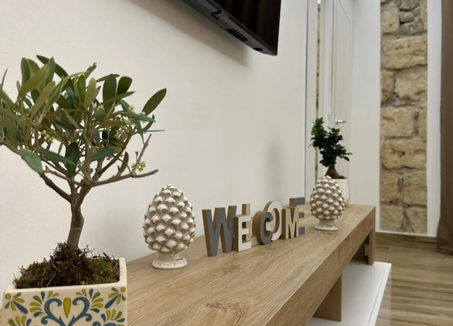 Il Moro Otel Carini 0*,  İtalya
