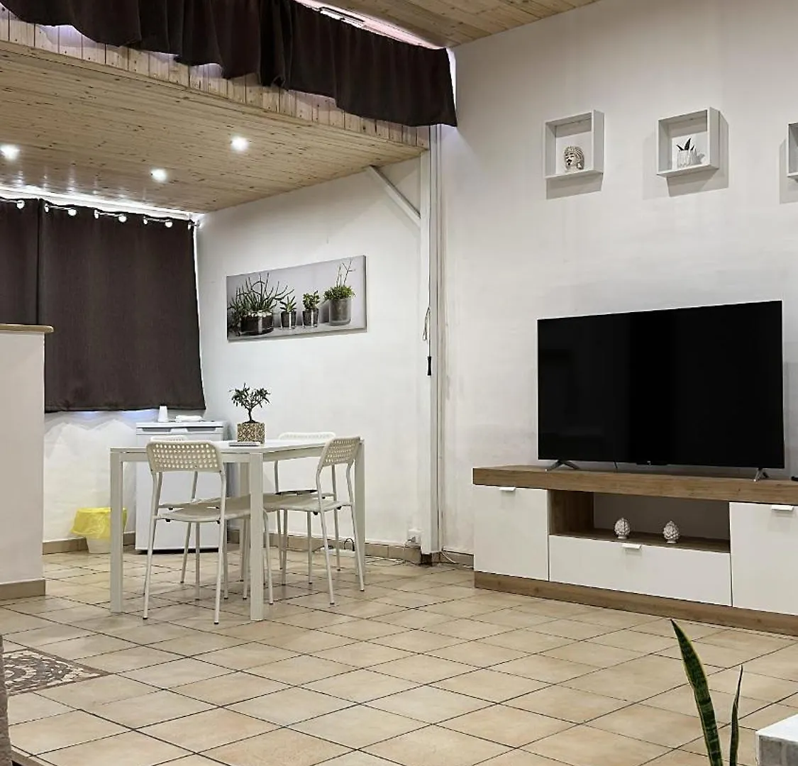 Konukevi Il Moro Otel Carini